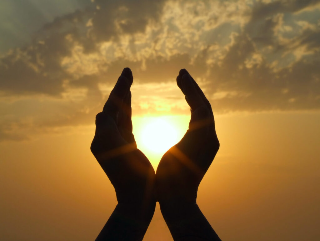 sun in hands – Vitalium Bad Lauterberg
